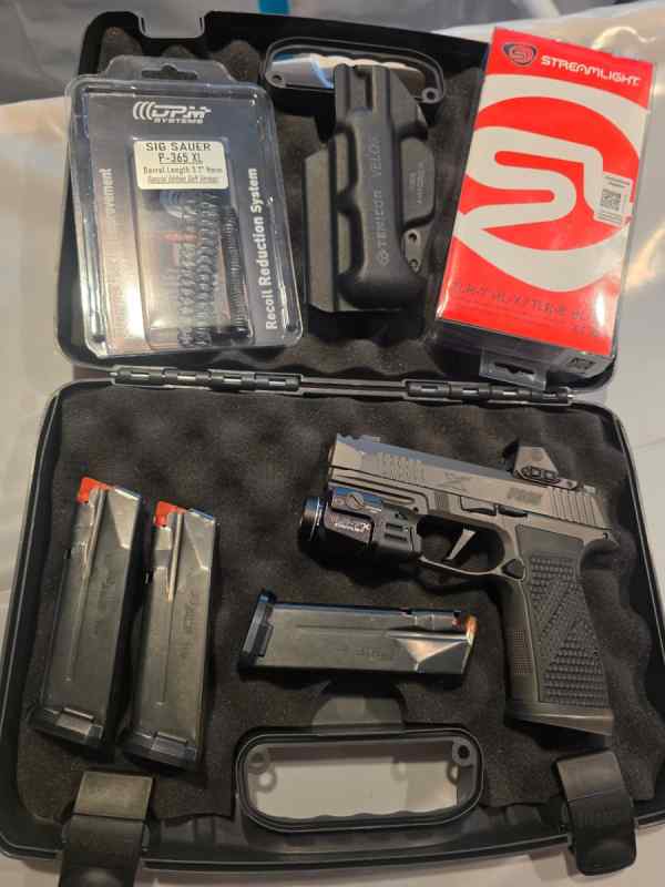 WTS: SIG P365 AXG Glock 45 AR 556 m3500, Trijicon