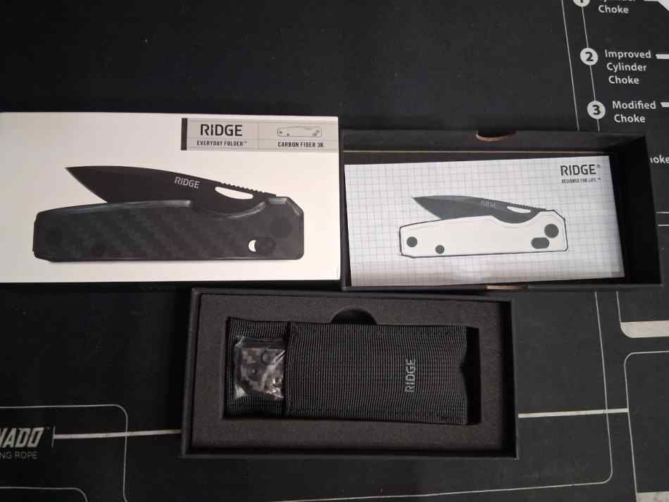 Ridge Carbon Fiber 3K KeyCase and EDC Folder
